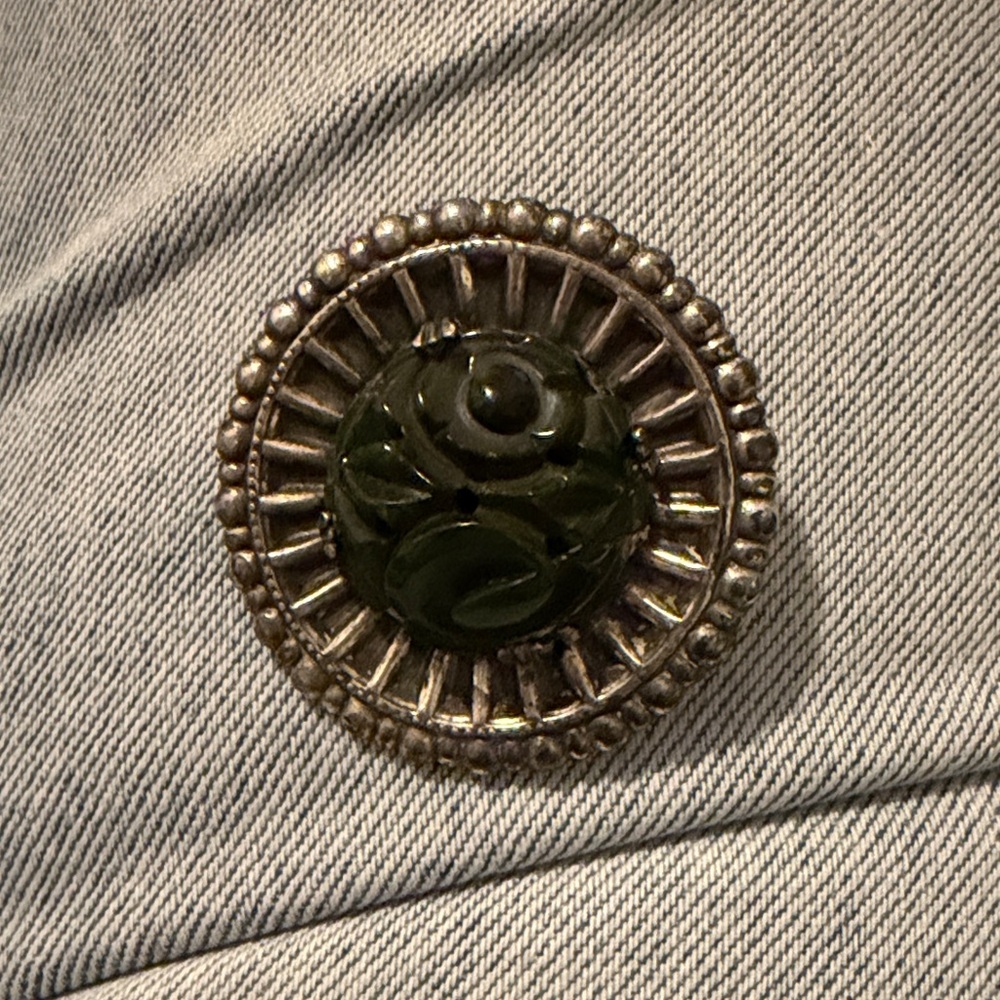 Vintage 1940s Bakelite Brooch